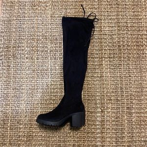 Women’s knee high boot